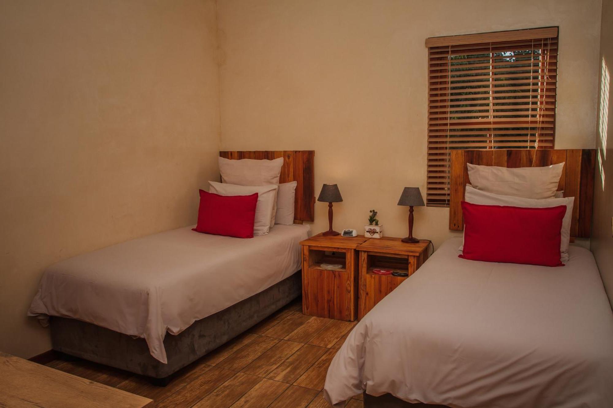Dolittle Cottages Swellendam Kamer foto